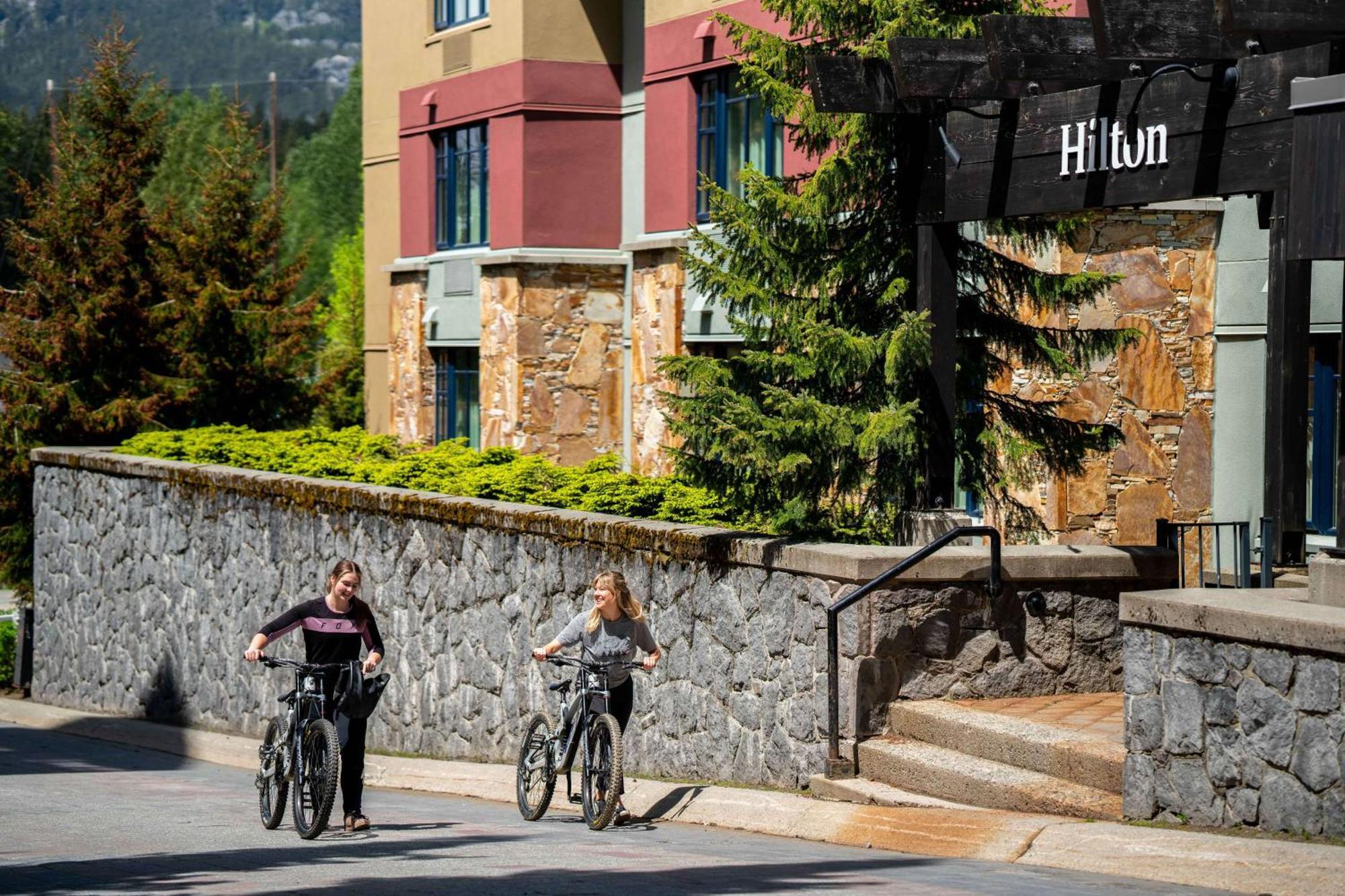 Hilton Whistler Resort & Spa Eksteriør billede