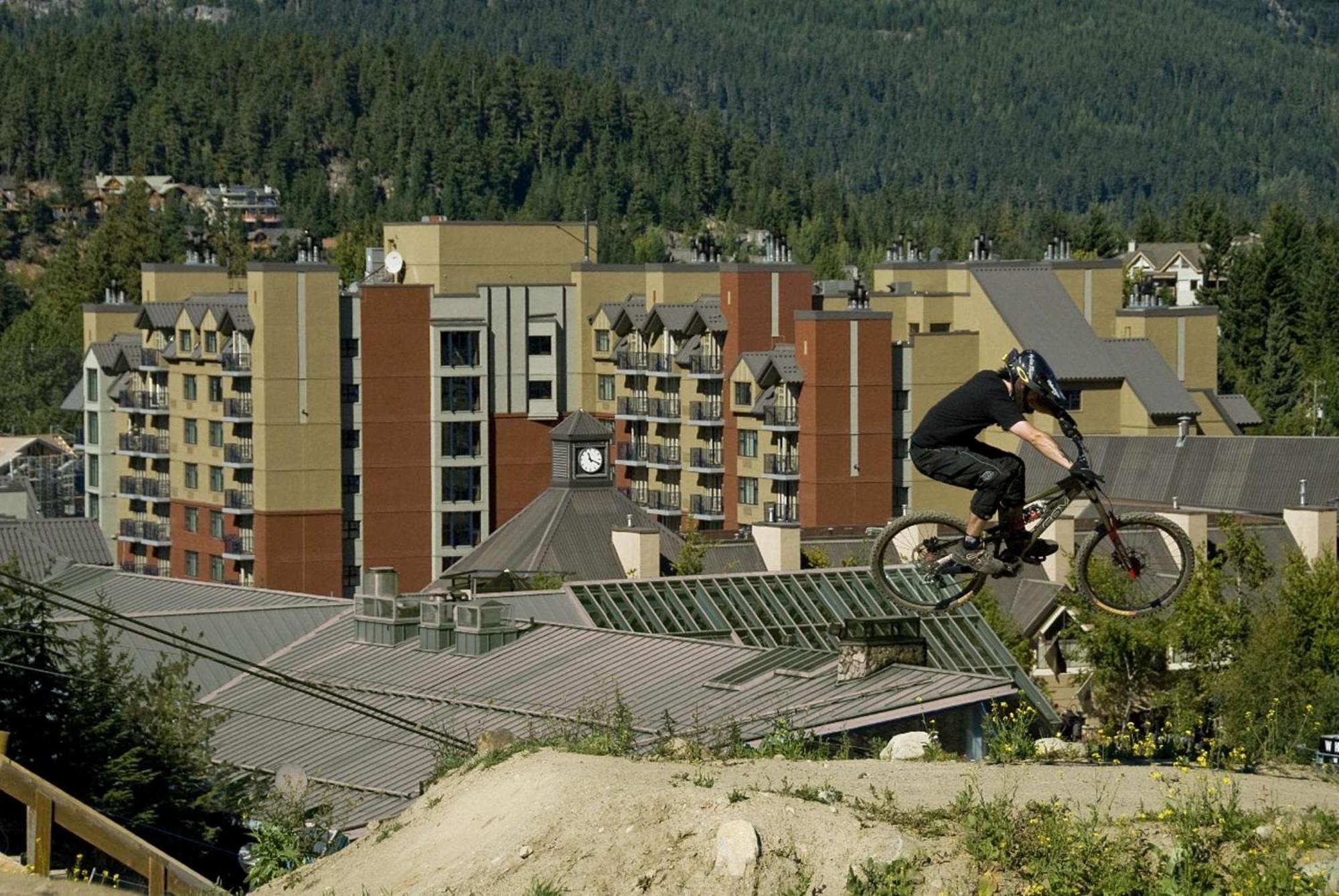 Hilton Whistler Resort & Spa Eksteriør billede